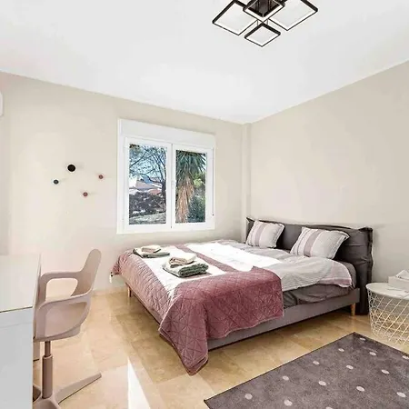 Villa 4 Bed Detached Close To Golf & With Shared Pool. *