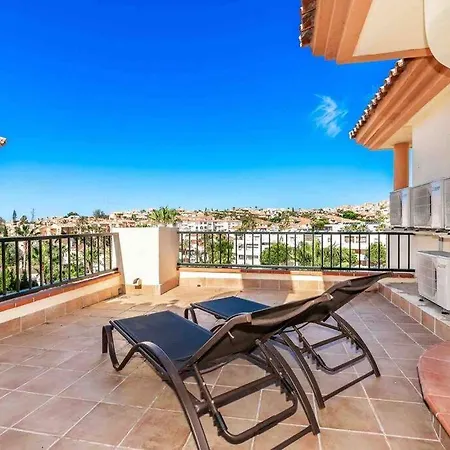 4 Bed Detached Close To Golf & With Shared Pool. Villa *